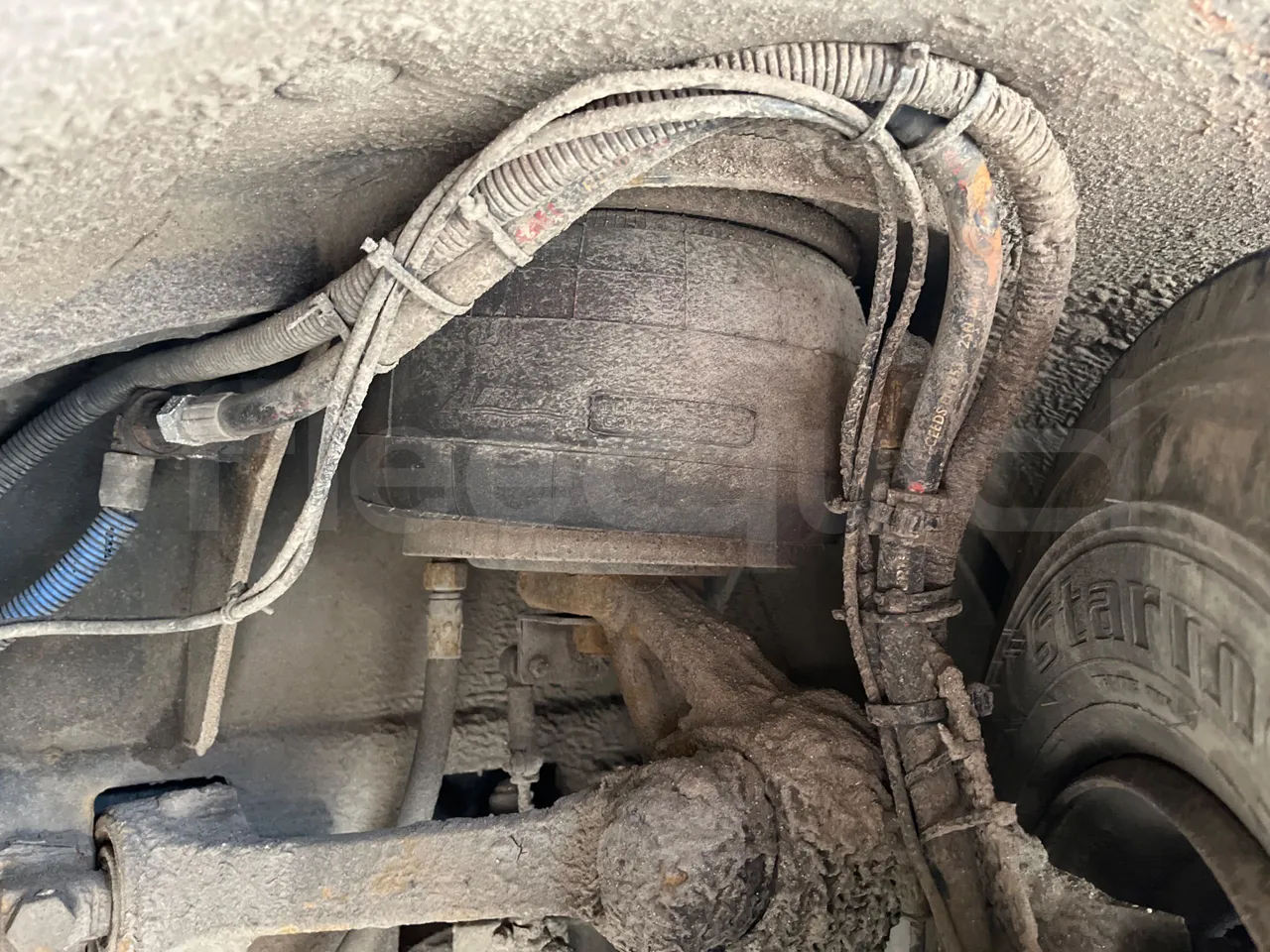 Solaris Urbino 12 - Euro6 - 240kW - 12mt - front air springs left