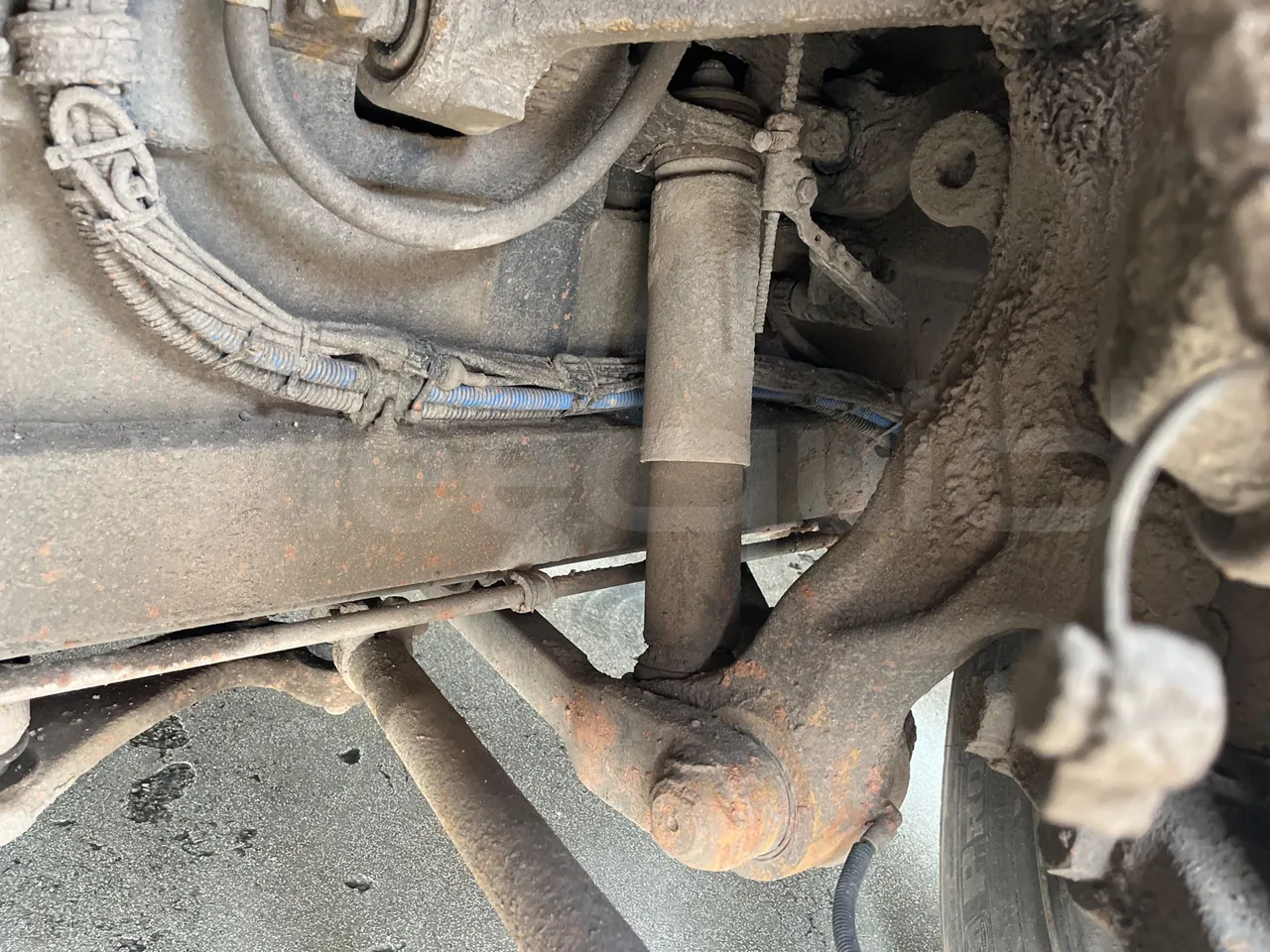 Solaris Urbino 12 - Euro6 - 240kW - 12mt - front shock absorbers left