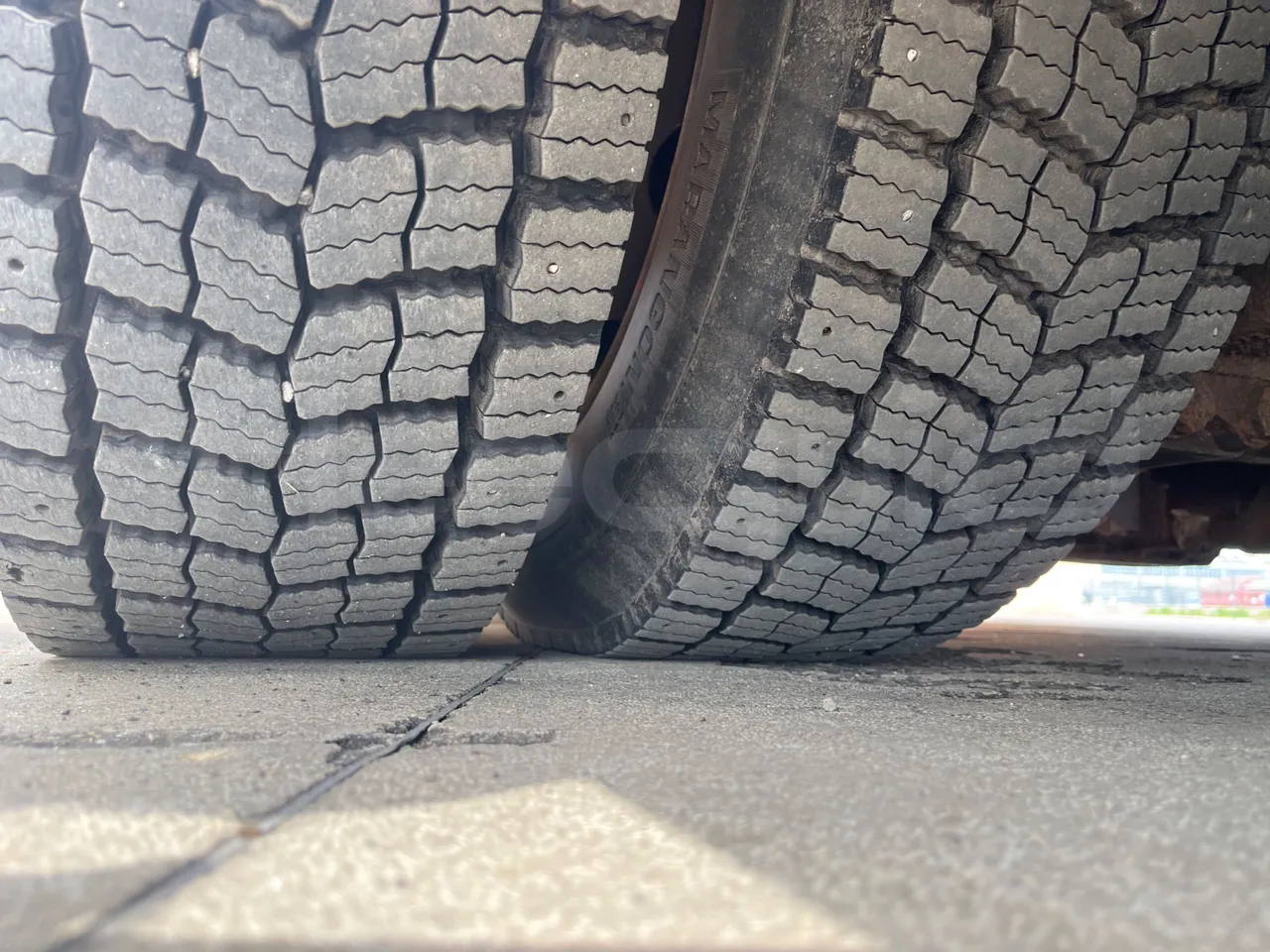 Solaris Urbino 12 - Euro6 - 240kW - 12mt - tread condition front tires left