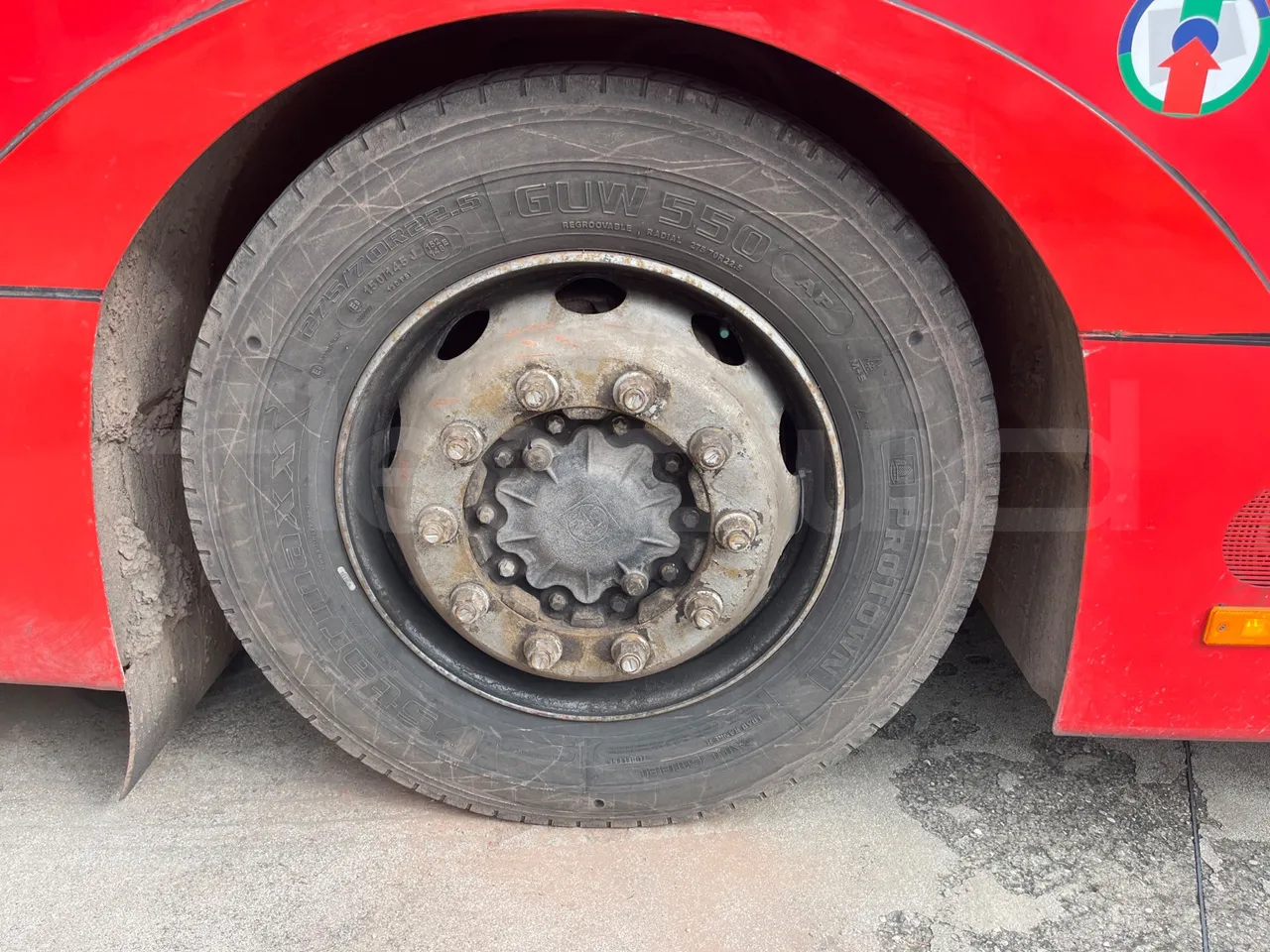 Solaris Urbino 12 - Euro6 - 240kW - 12mt - front left tire measurements