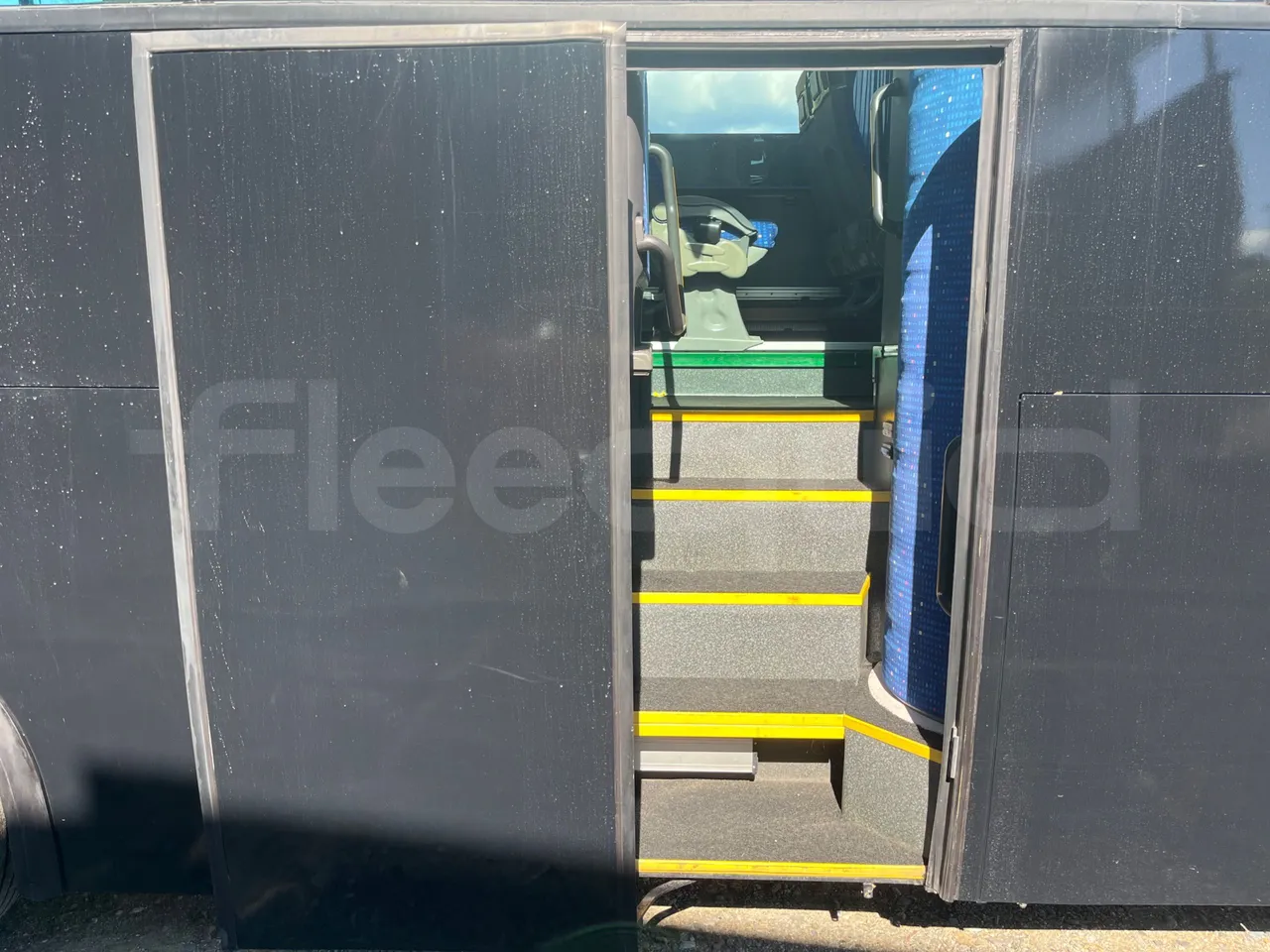 Irizar Scania Century K114IB - EUR3 - 250kW - 12m - front door 2 open