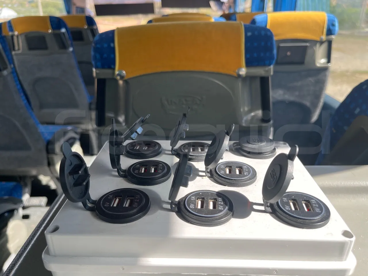 Irizar Scania Century K114IB - EUR3 - 250kW - 12m - camera accessories photo