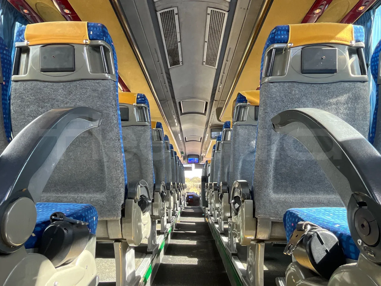 Irizar Scania Century K114IB - EUR3 - 250kW - 12m - seat brackets photo