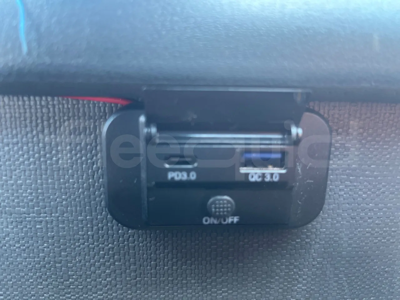 Irizar Scania Century K114IB - EUR3 - 250kW - 12m - usb charging detail