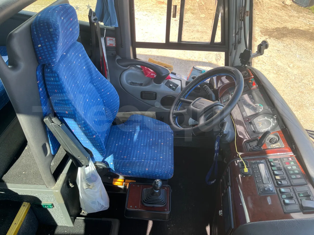 Irizar Scania Century K114IB - EUR3 - 250kW - 12m - driver's seat photo