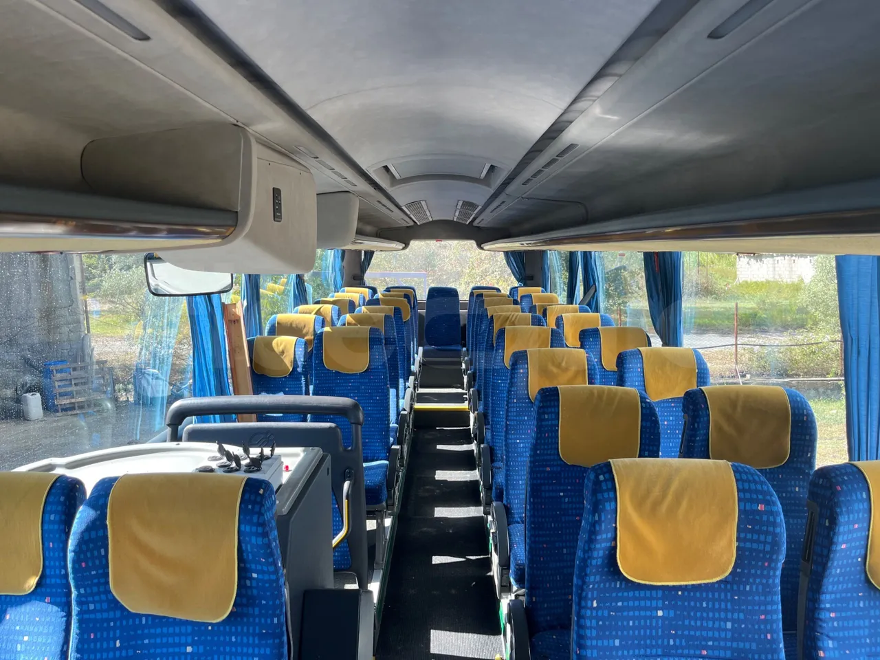 Irizar Scania Century K114IB - EUR3 - 250kW - 12m - reverse view middle aisle