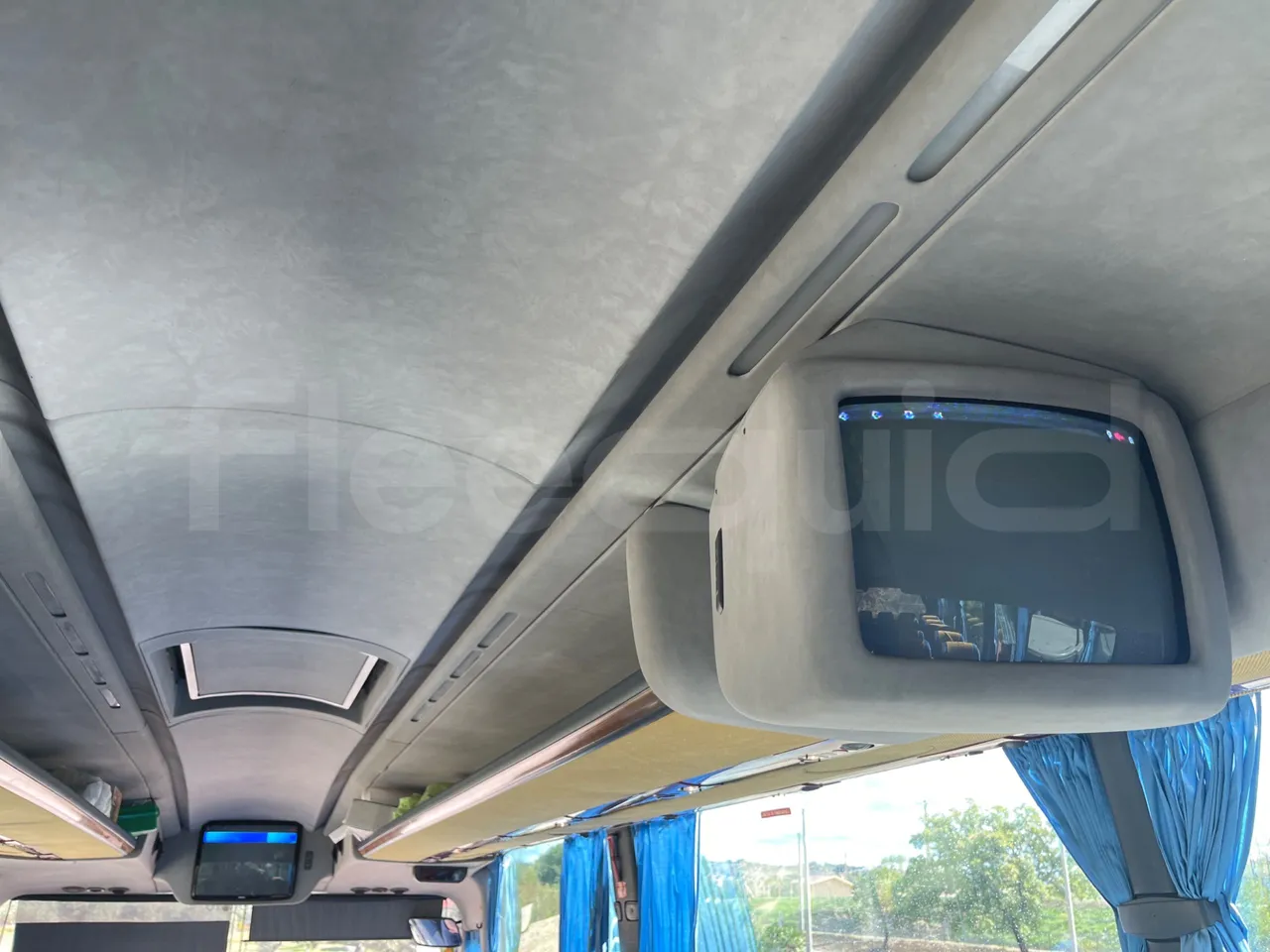 Irizar Scania Century K114IB - EUR3 - 250kW - 12m - monitor detail photo