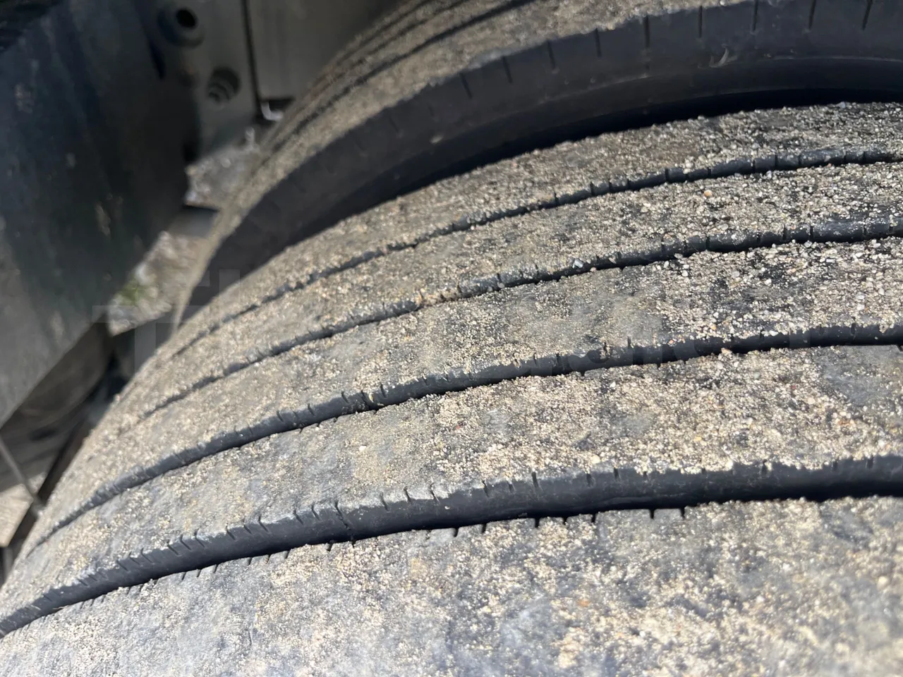 Irizar Scania Century K114IB - EUR3 - 250kW - 12m - tread condition second axle tires right