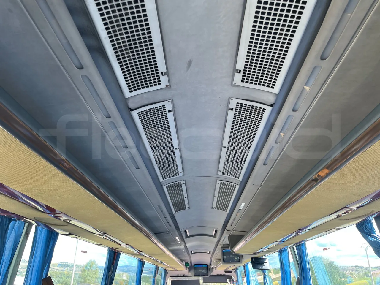 Irizar Scania Century K114IB - EUR3 - 250kW - 12m - overhead compartments photo