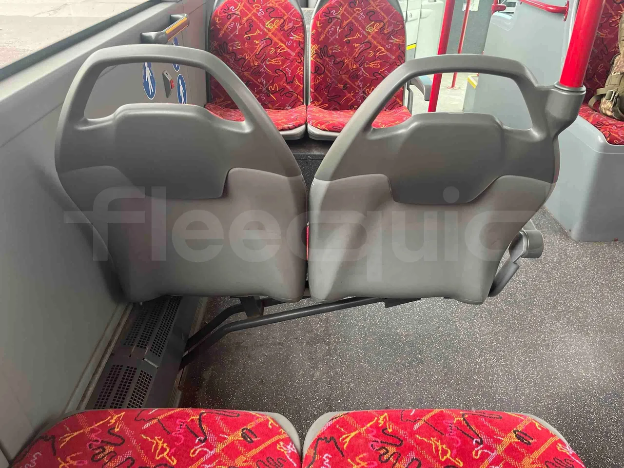 Mercedes-Benz Citaro - mesh detail photo