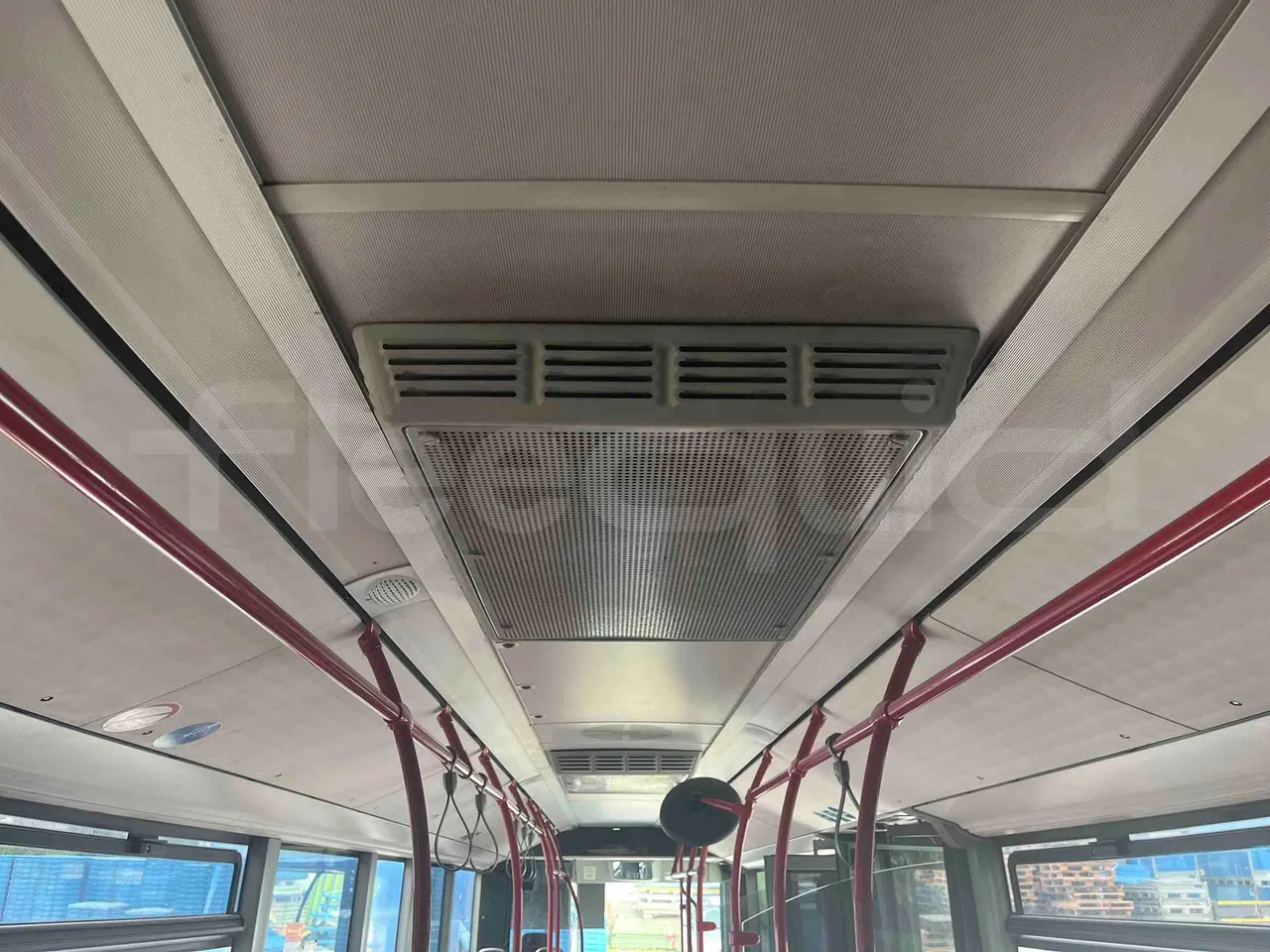 Mercedes-Benz Citaro - overhead compartments photo