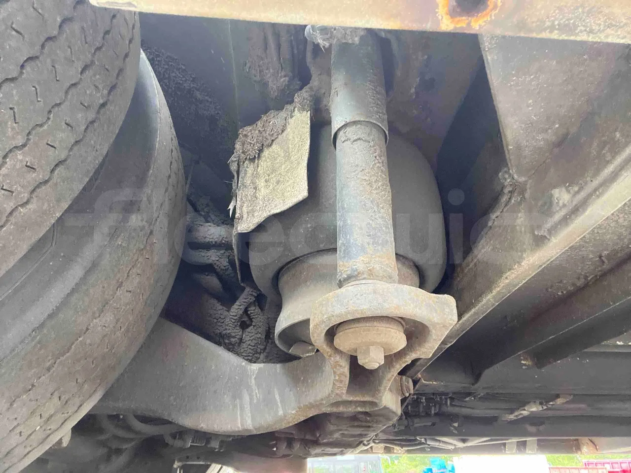 Mercedes-Benz Citaro - axle 2 shock absorbers 2 left