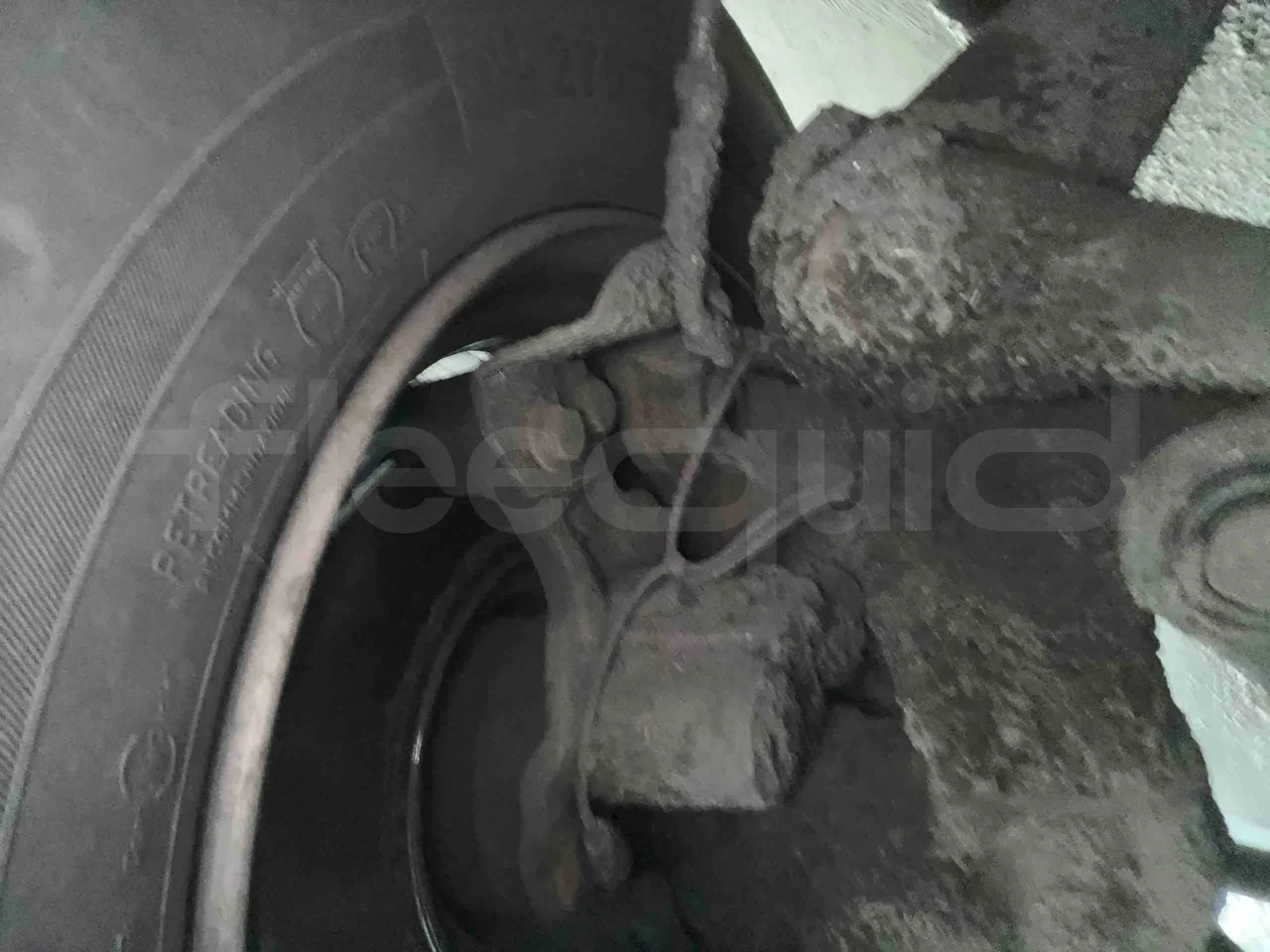 Mercedes-Benz Citaro - front axle left side