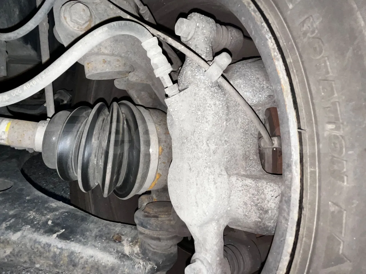 Ford Transit FAD - Euro6B - 125kW - 5.981mt - front brake calipers left