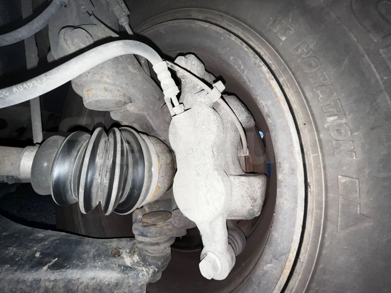 Ford Transit FAD - Euro6B - 125kW - 5.981mt - front brake calipers right