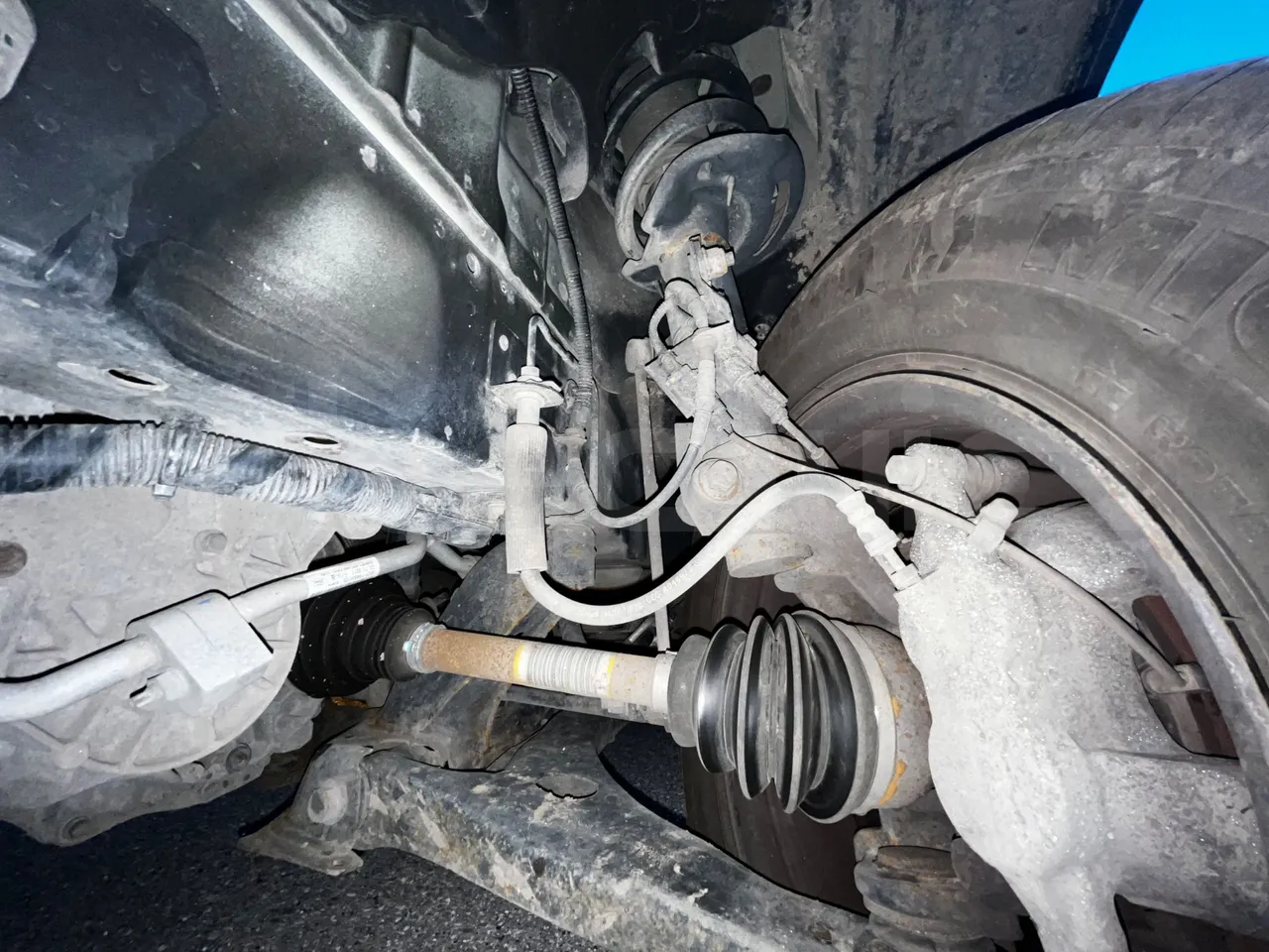 Ford Transit FAD - Euro6B - 125kW - 5.981mt - front shock absorbers right