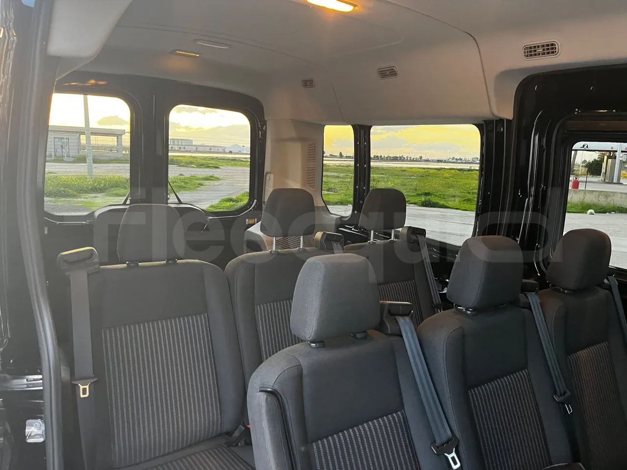 Ford Transit FAD - Euro6B - 125kW - 5.981mt - interior reverse seats driver height