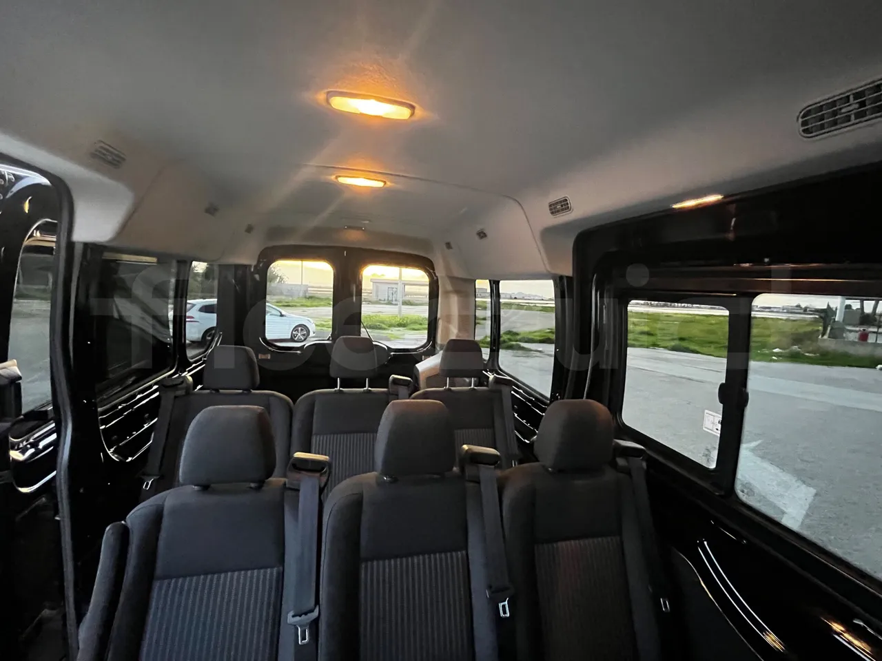 Ford Transit FAD - Euro6B - 125kW - 5.981mt - reverse view middle aisle
