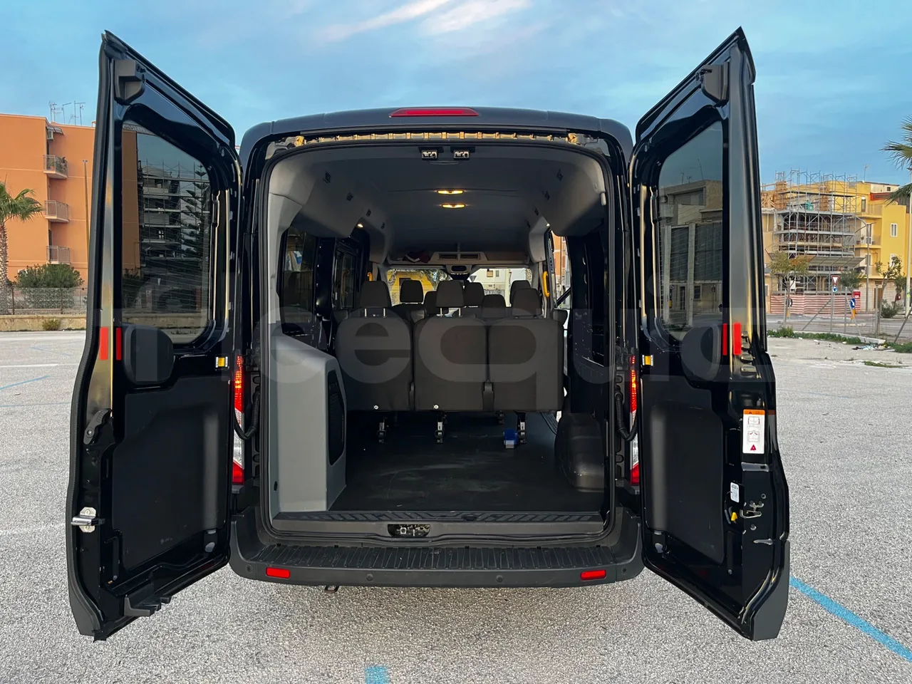 Ford Transit FAD - Euro6B - 125kW - 5.981mt - luggage rack photo