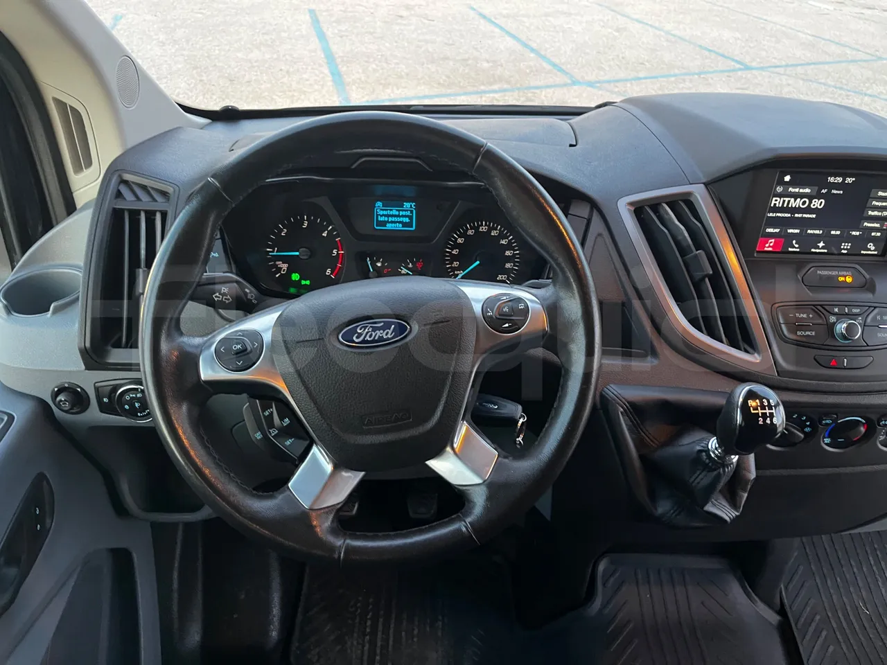 Ford Transit FAD - Euro6B - 125kW - 5.981mt - steering wheel photo