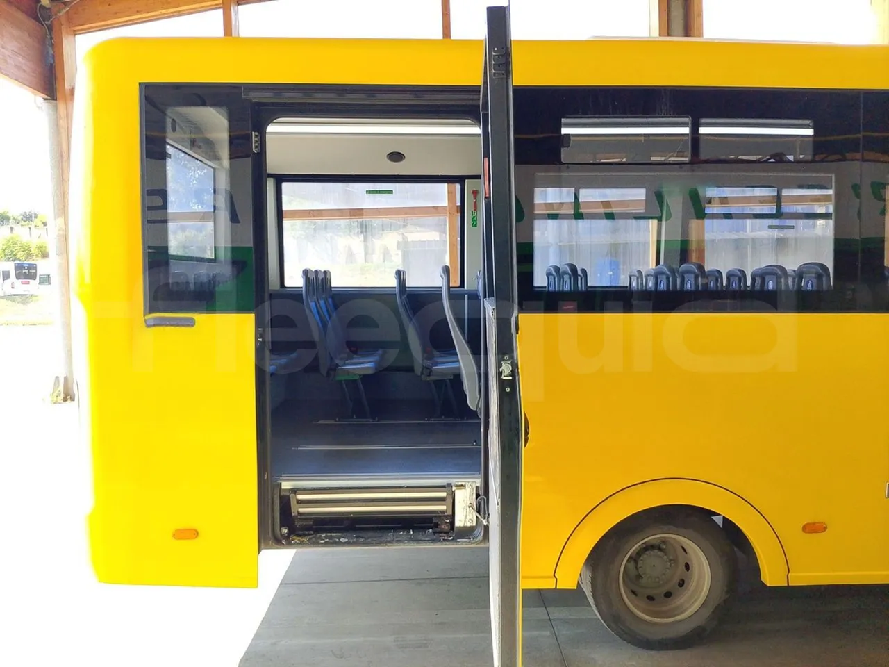 Iveco Indcar WGIVMY11 MOBI SCUOLABUS - EUR6 - 100Kw - 8,592m - front door 3 open (mandatory for bus to scrap)