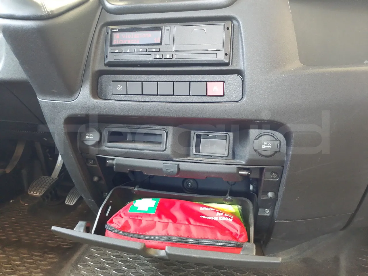 Iveco Indcar WGIVMY11 MOBI SCUOLABUS - EUR6 - 100Kw - 8,592m - radio accessories photo