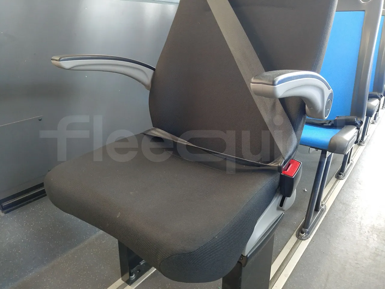 Iveco Indcar WGIVMY11 MOBI SCUOLABUS - EUR6 - 100Kw - 8,592m - armrest detail photo