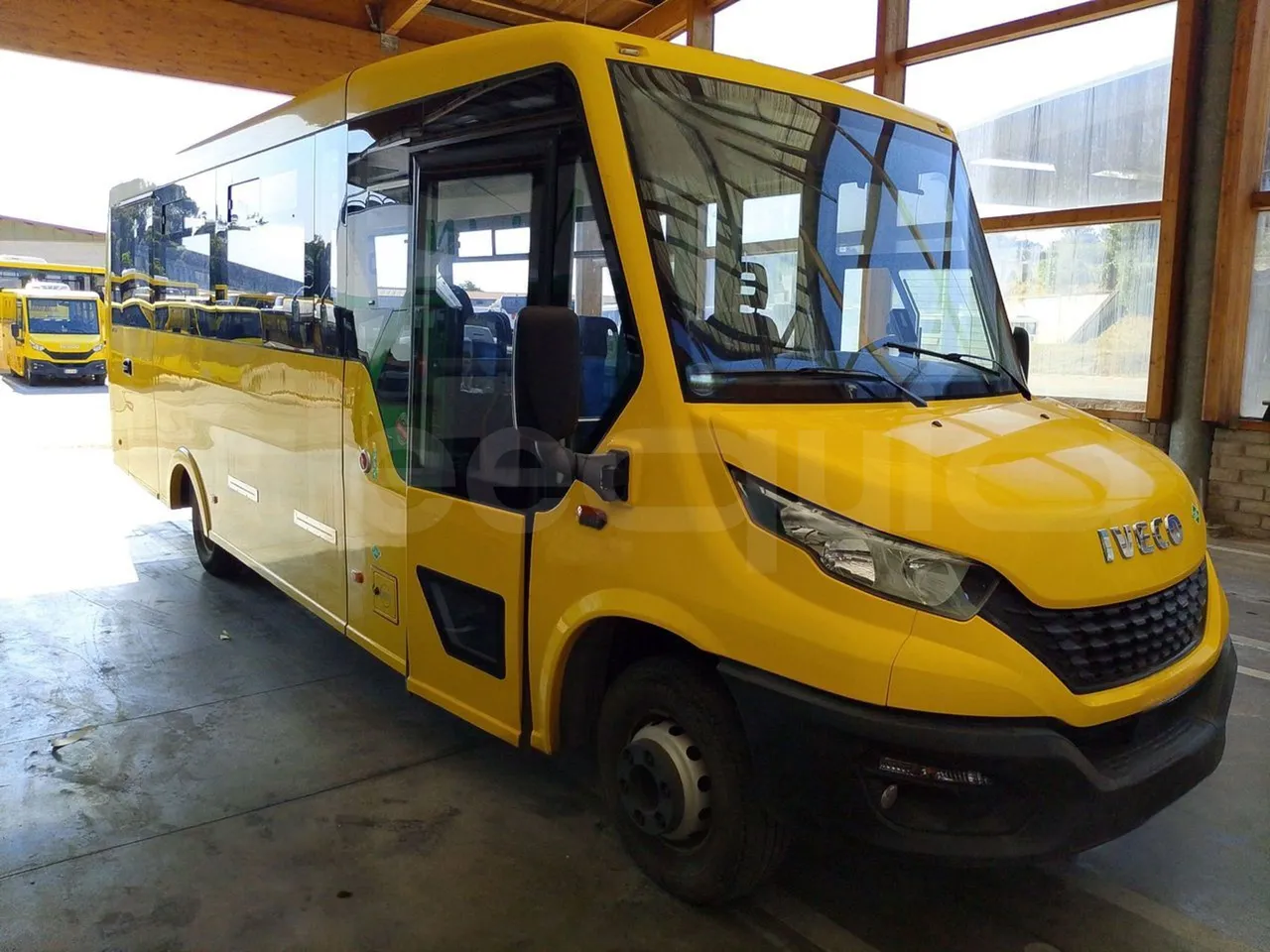 Iveco Indcar WGIVMY11 MOBI SCUOLABUS - EUR6 - 100Kw - 8,592m - Base cover photo