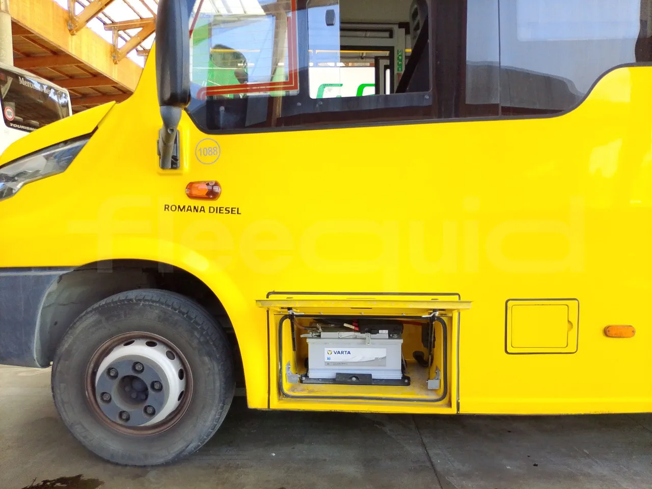 Iveco Indcar WGIVMY11 MOBI SCUOLABUS - EUR6 - 100Kw - 8,592m - external compartments photo