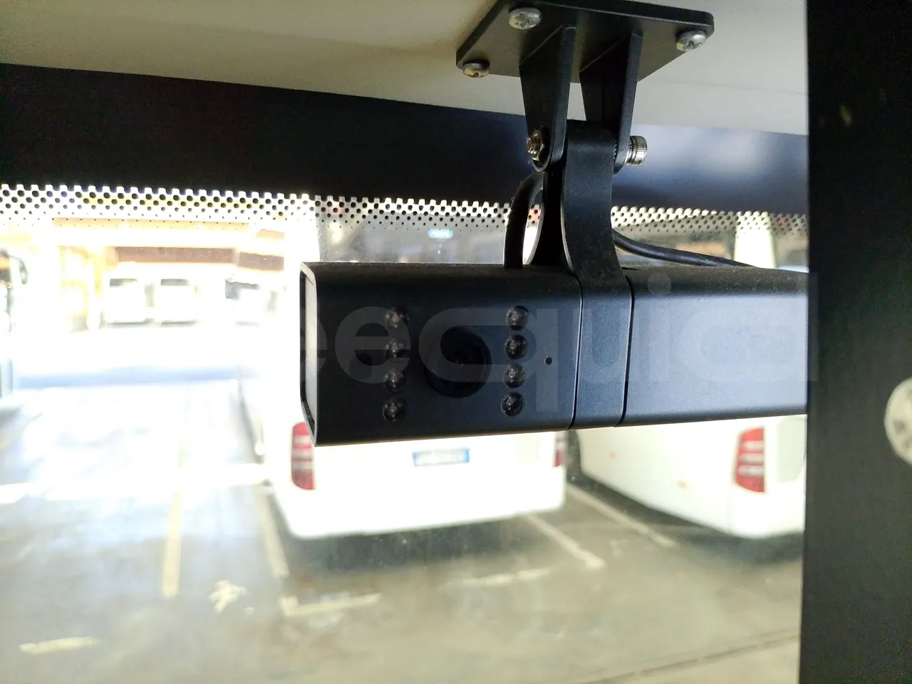 Iveco Indcar WGIVMY11 MOBI SCUOLABUS - EUR6 - 100Kw - 8,592m - monitor detail photo