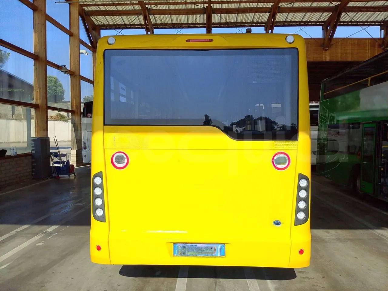 Iveco Indcar WGIVMY11 MOBI SCUOLABUS - EUR6 - 100Kw - 8,592m - rear hatch closed
