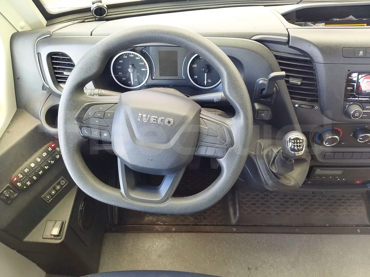 Iveco Indcar WGIVMY11 MOBI SCUOLABUS - EUR6 - 100Kw - 8,592m - steering wheel photo