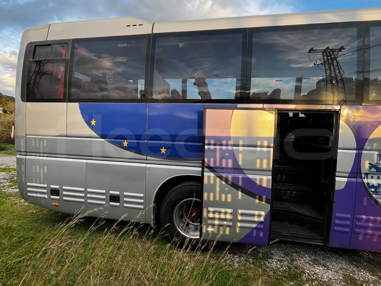 Iveco 380 12.38 - Euro2 - 276kW - 12mt - front door 3 open