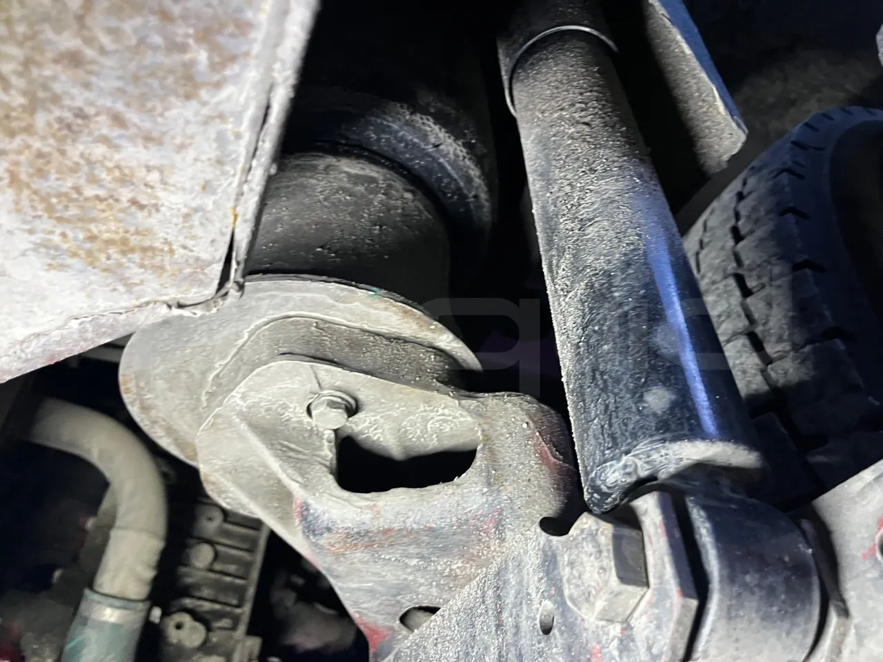 Iveco 380 12.38 - Euro2 - 276kW - 12mt - axel 2 air springs 2 right