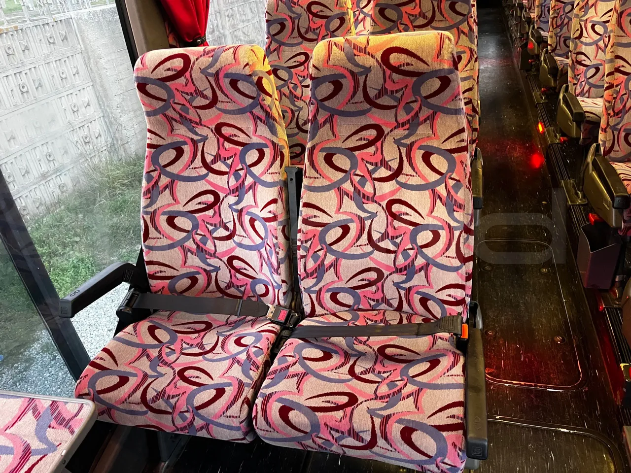 Iveco 380 12.38 - Euro2 - 276kW - 12mt - central seat safety belt