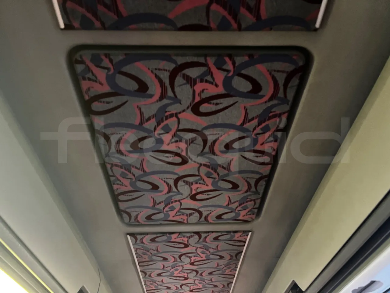 Iveco 380 12.38 - Euro2 - 276kW - 12mt - roof hatch 1