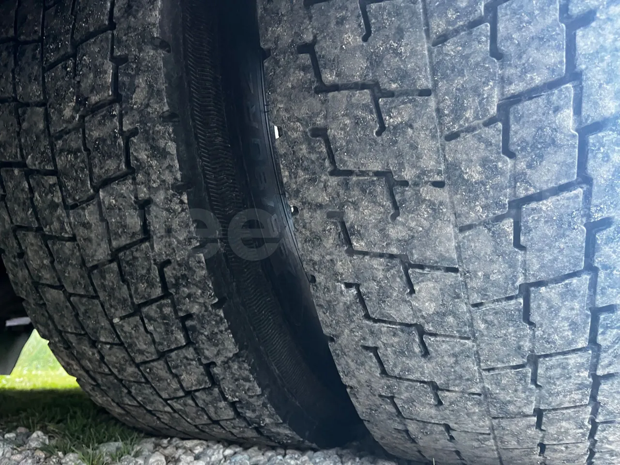 Iveco 380 12.38 - Euro2 - 276kW - 12mt - tread condition second axle tires left