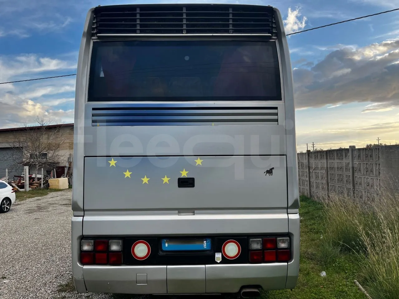 Iveco 380 12.38 - Euro2 - 276kW - 12mt - rear hatch closed