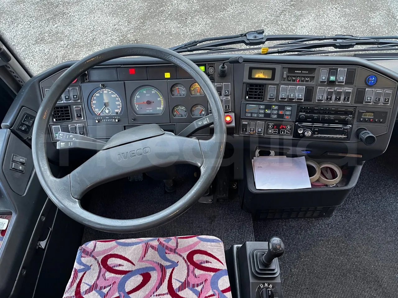 Iveco 380 12.38 - Euro2 - 276kW - 12mt - steering wheel photo