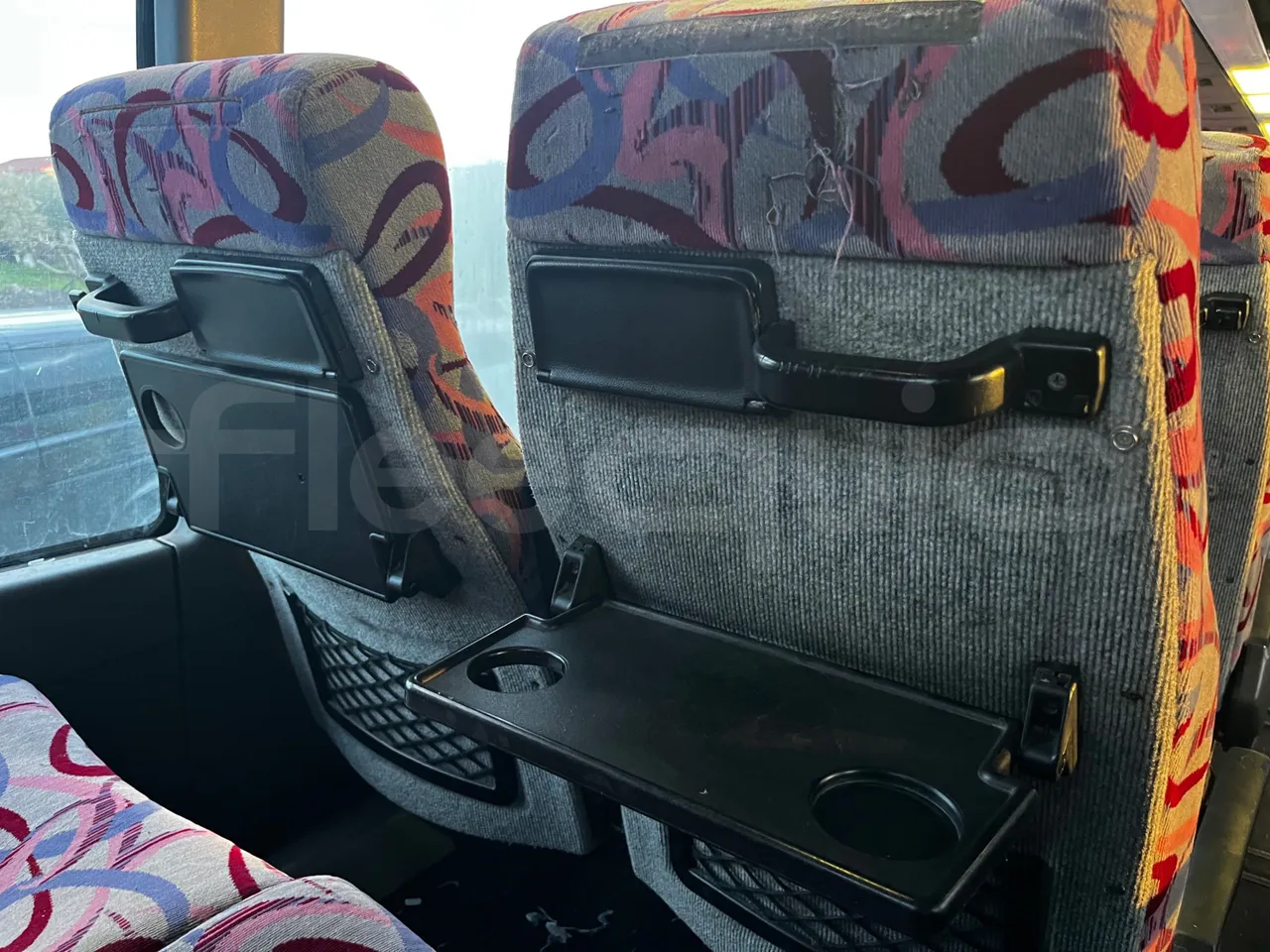 Iveco 380 12.38 - Euro2 - 276kW - 12mt - table detail photo