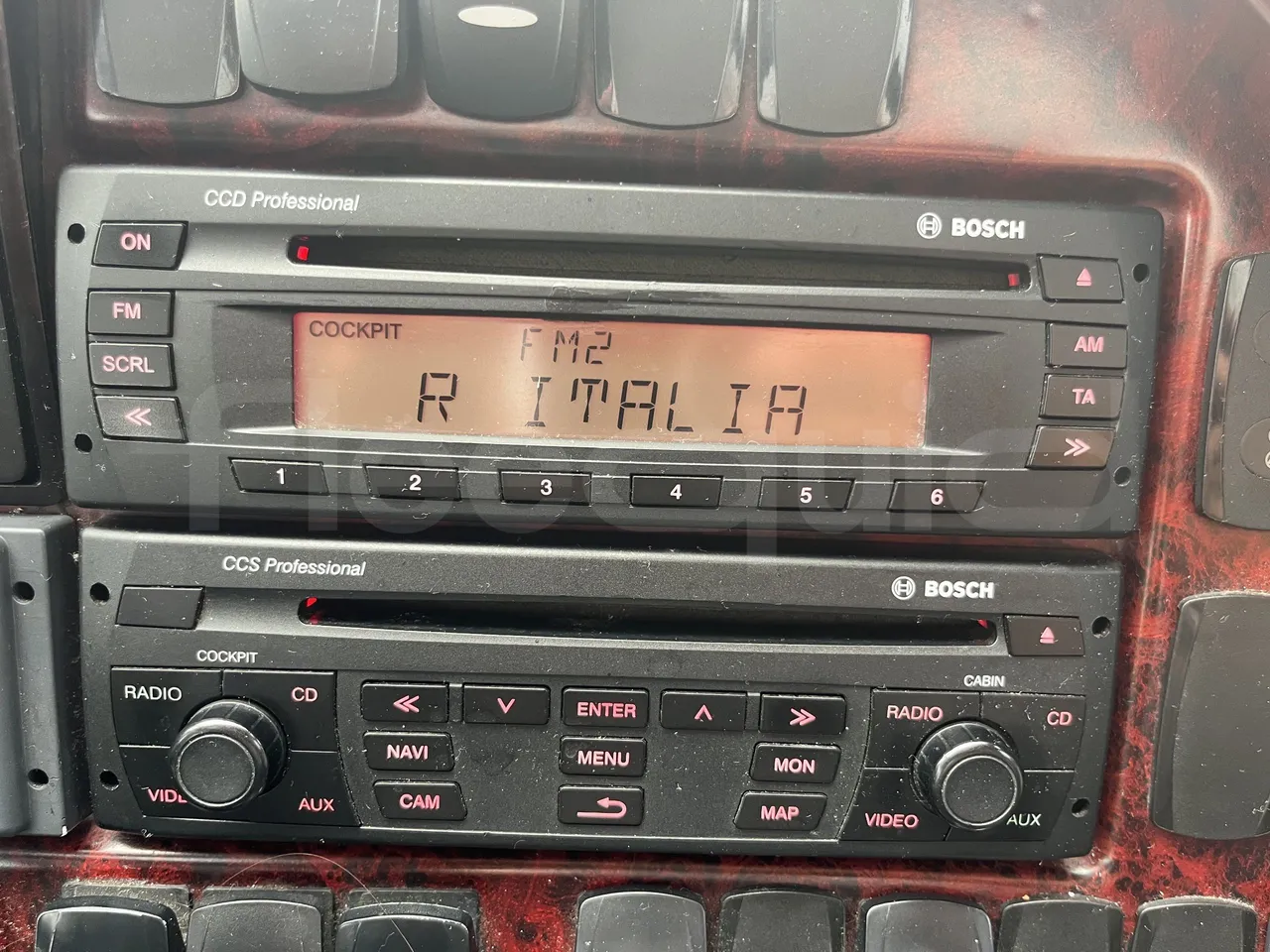 Volvo 9700 - Radio