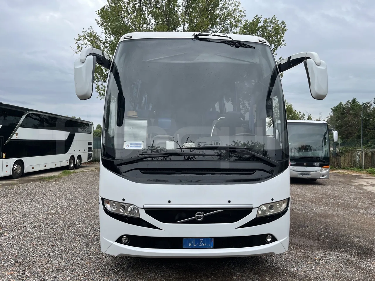 Volvo 9700 - Front