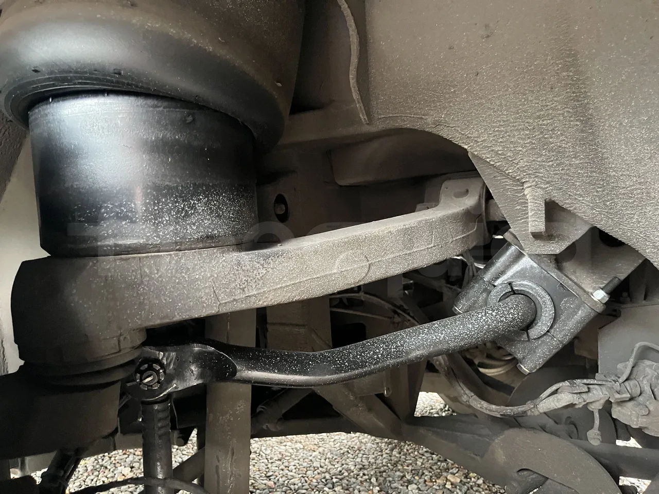 Volvo 9700 - First Axle Shock Absorbers Left Side