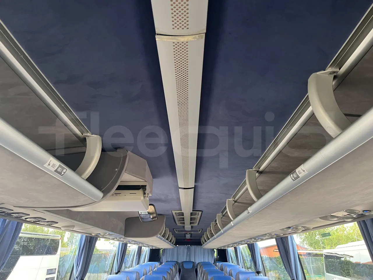 Volvo 9700 - Roof Hatch 3