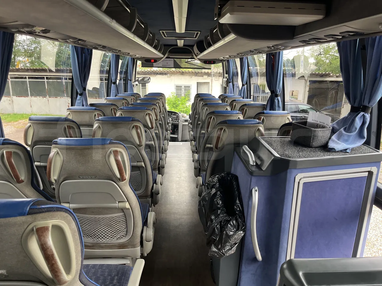 Volvo 9700 - Forward Seats From Middle Position