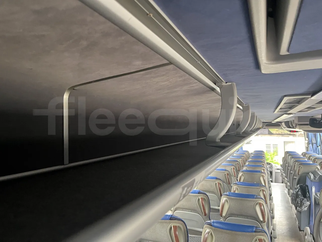 Volvo 9700 - Overhead Compartments