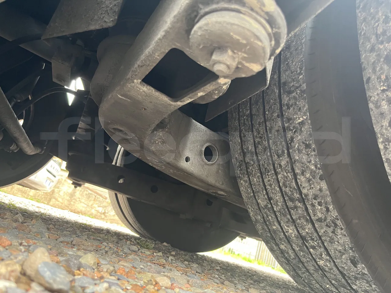 Volvo 9700 - Third Axle First Air Springs Left Side