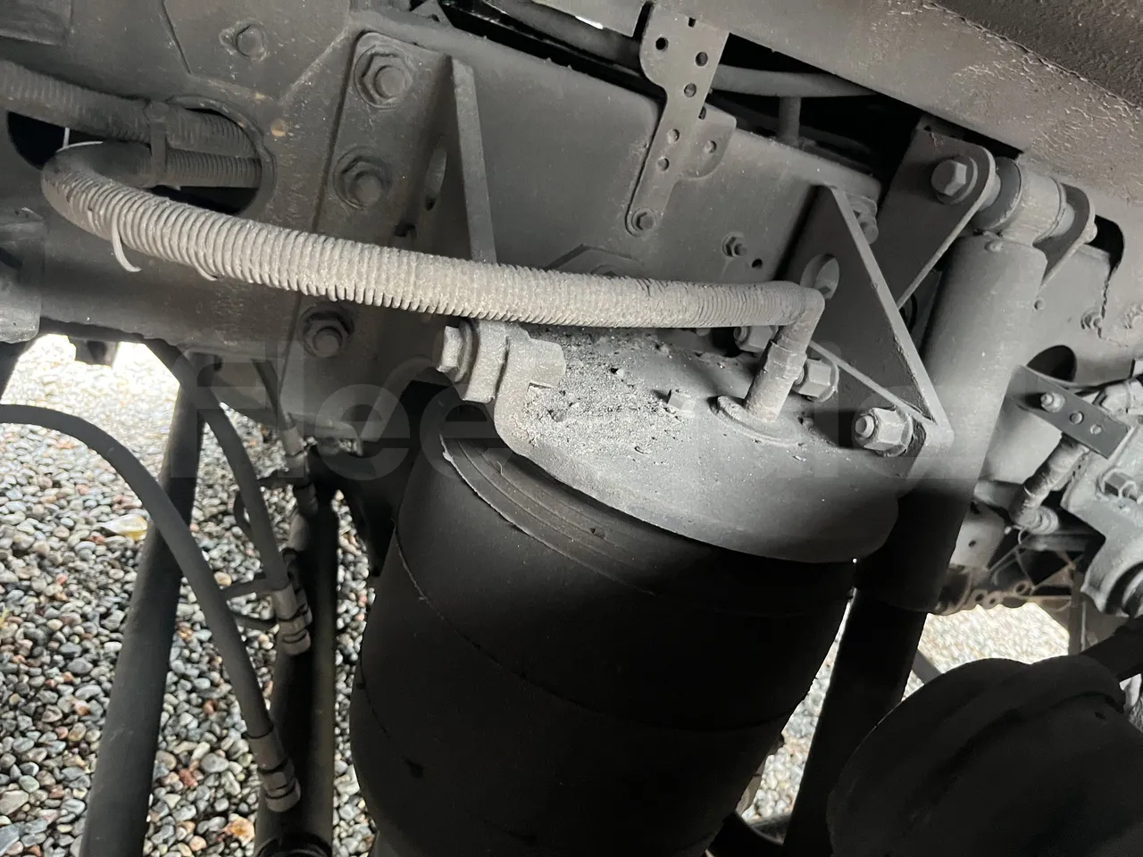 Volvo 9700 - Third Axle First Shock Absorbers Left Side