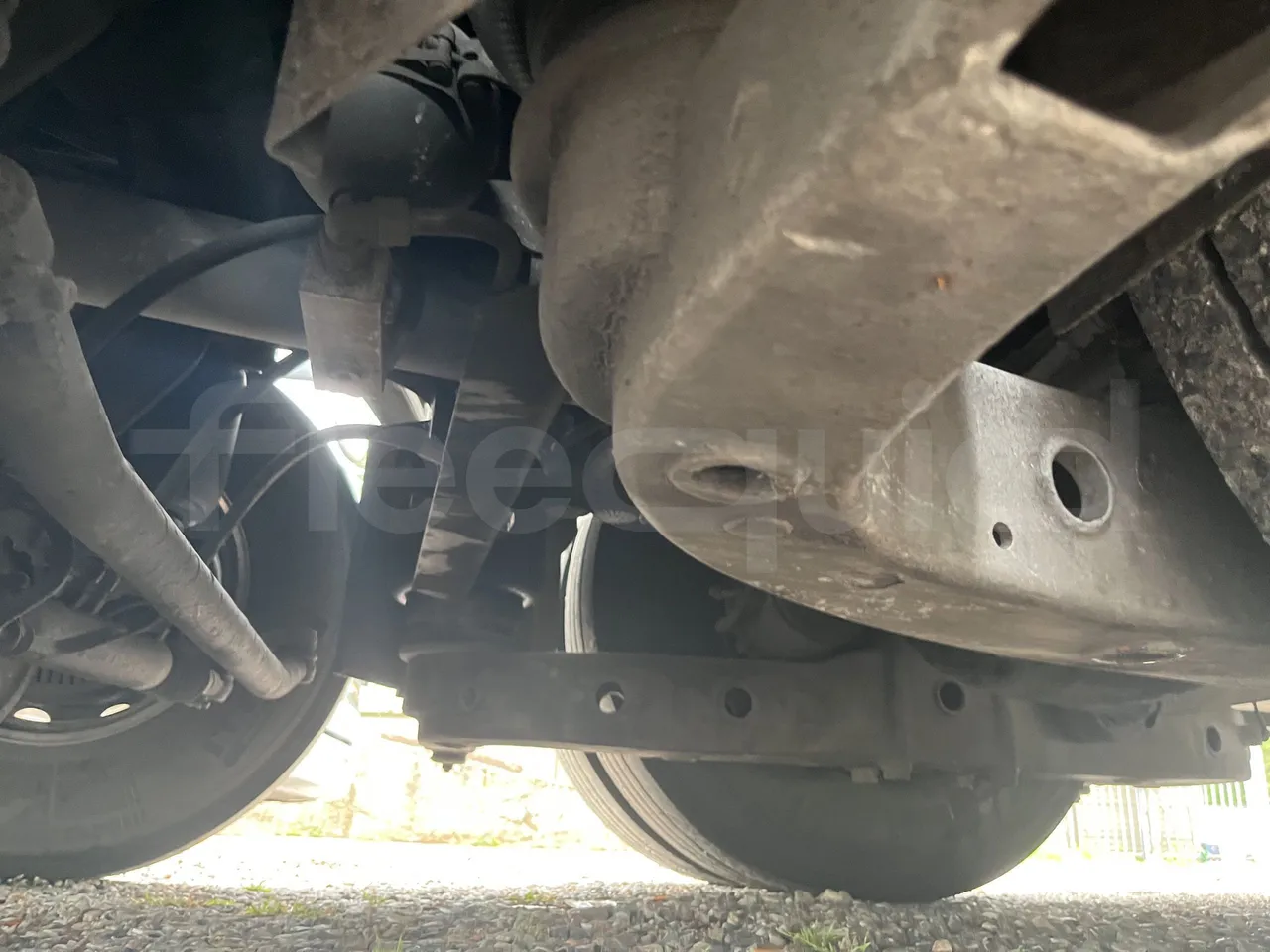 Volvo 9700 - Third Axle Left Side