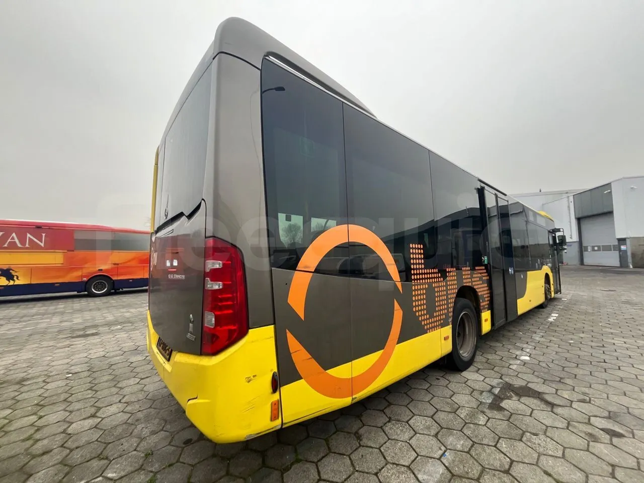 Mercedes-Benz Citaro 628 02 - Euro 6 - 220 kW - 12.140 mt - 3/4 right rear doors closed
